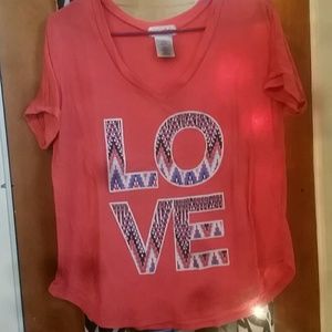 Pink T-shirt with love logo
